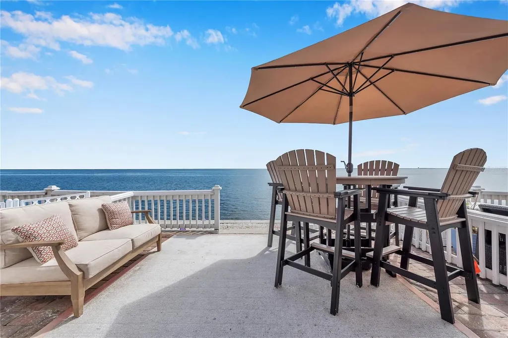 5172 Coquina Key Drive SE St Petersburg FL 33705