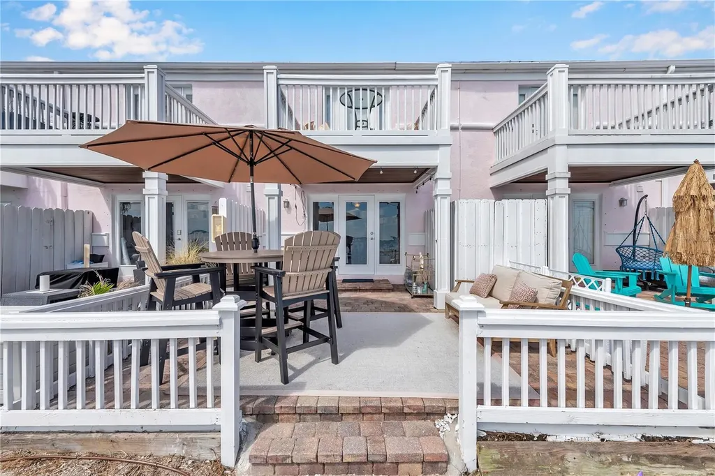 5172 Coquina Key Drive SE St Petersburg FL 33705