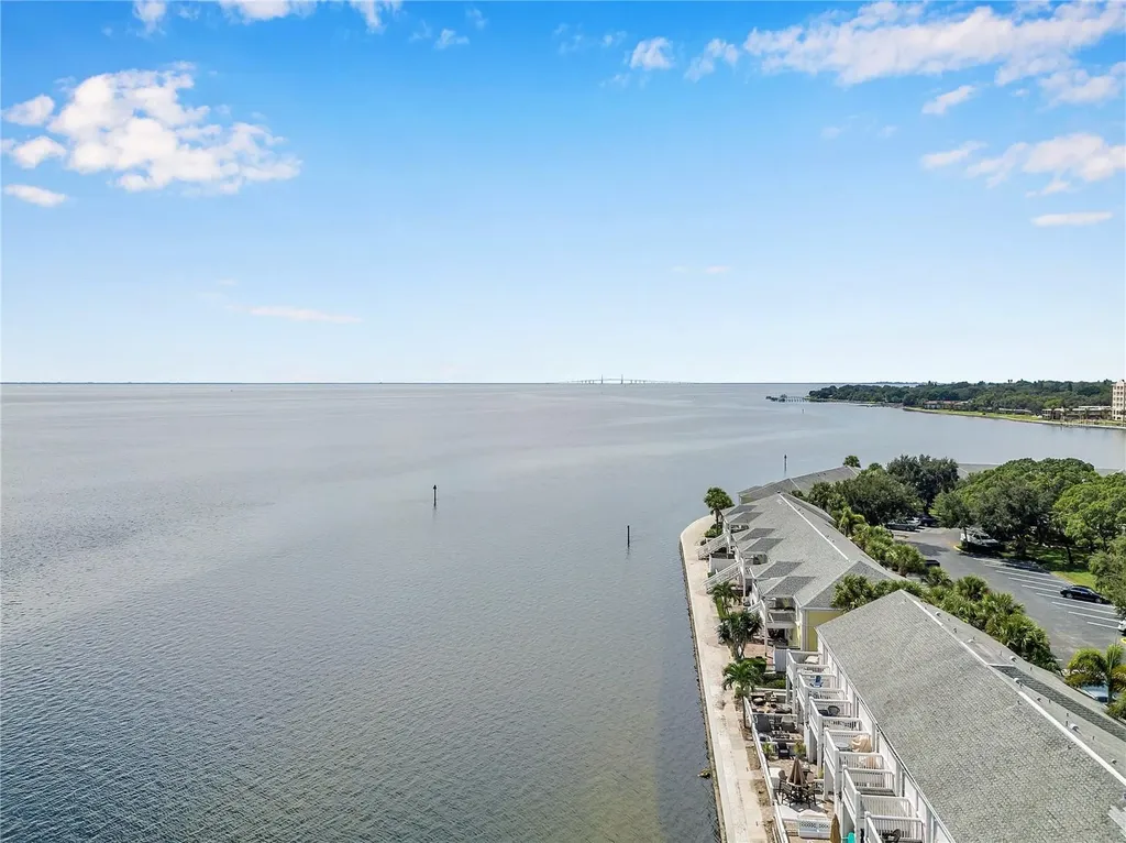 5172 Coquina Key Drive SE St Petersburg FL 33705