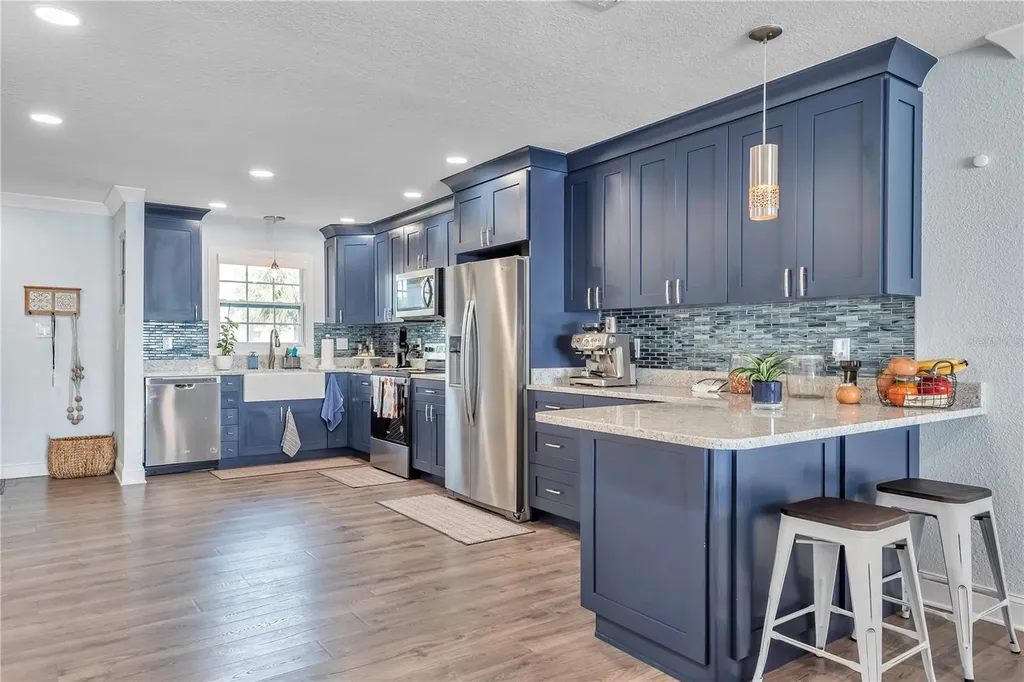 5172 Coquina Key Drive SE St Petersburg FL 33705