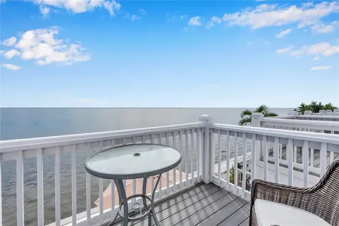 5172 Coquina Key Drive SE St Petersburg FL 33705