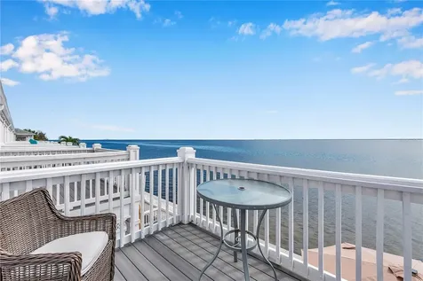 5172 Coquina Key Drive SE St Petersburg FL 33705