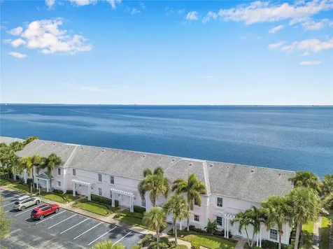 5172 Coquina Key Drive SE St Petersburg FL 33705