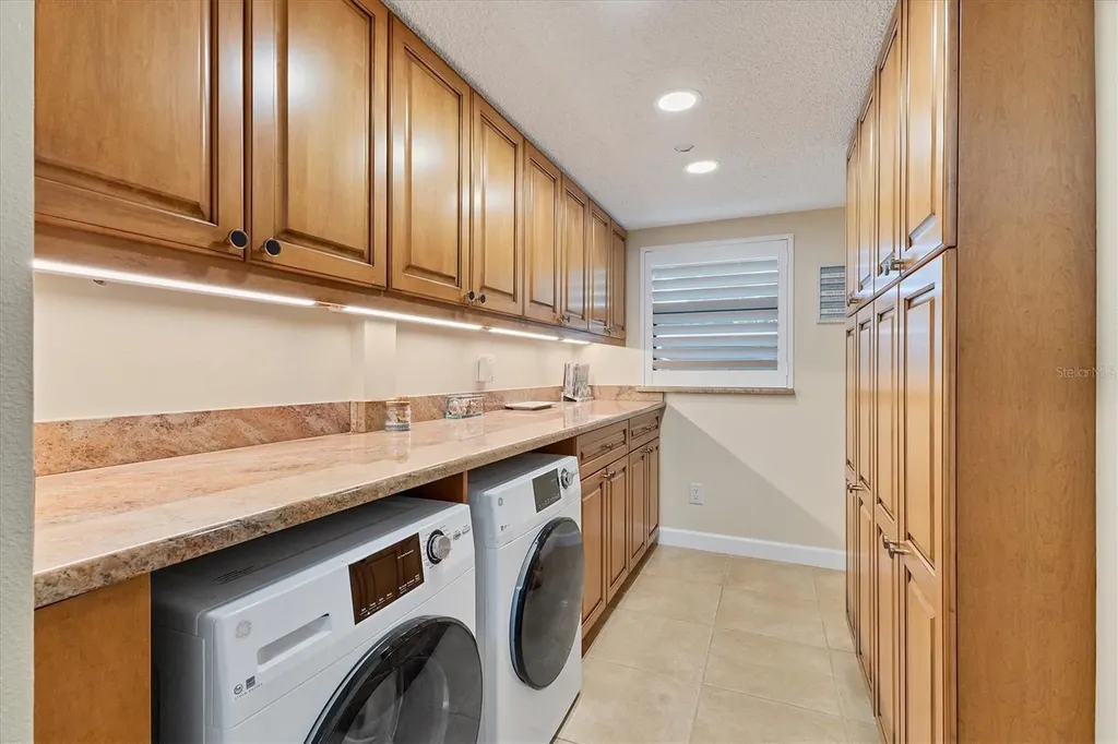 8776 Midnight Pass Road Sarasota FL 34242