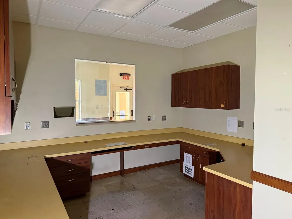 1400 S Us Highway 441, Building 910 Lady Lake FL 32159