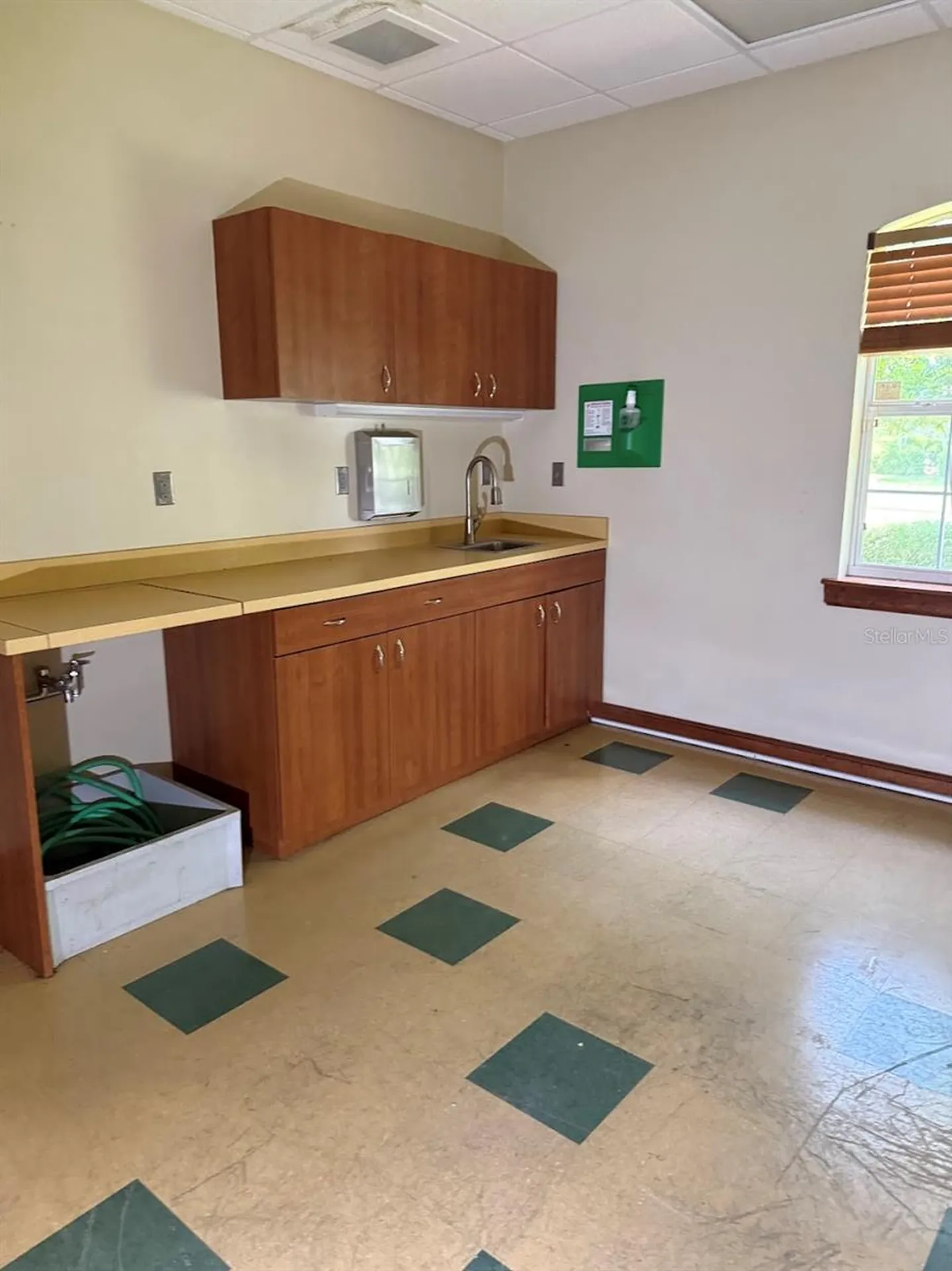 1400 S Us Highway 441, Building 910 Lady Lake FL 32159