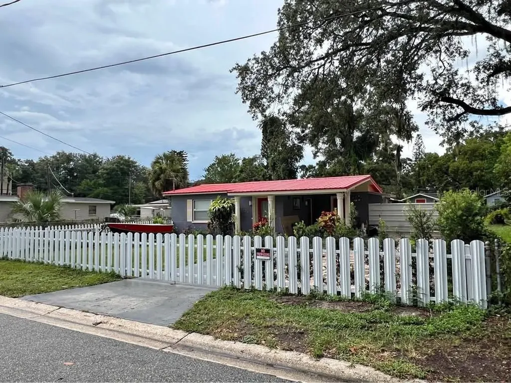 4304 Deleuil Avenue Tampa FL 33610