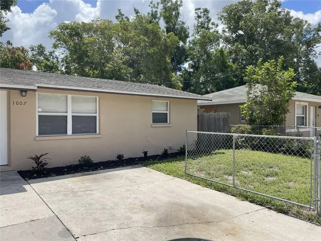 1007 8th Street W Bradenton FL 34205