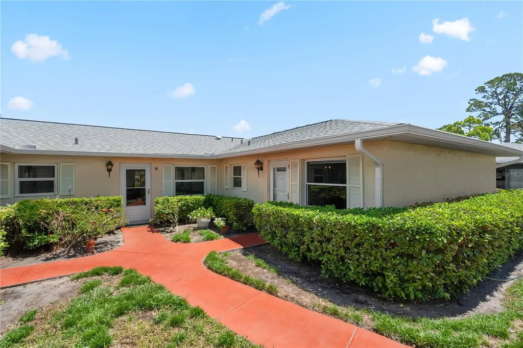2187 Corinne Court S St Petersburg FL 33712