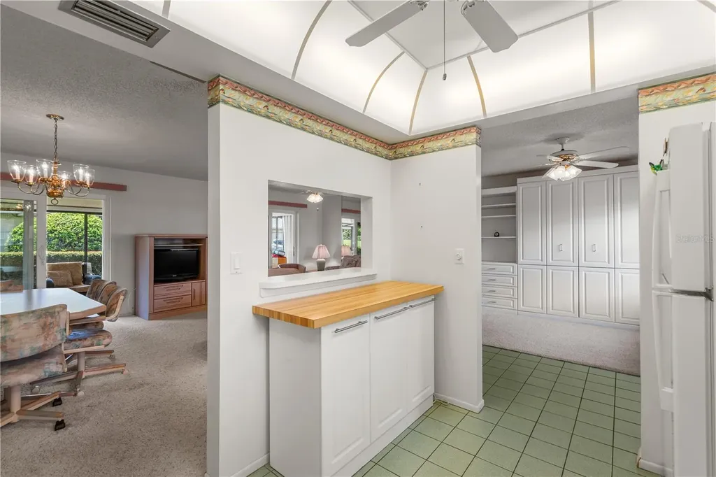 2187 Corinne Court S St Petersburg FL 33712
