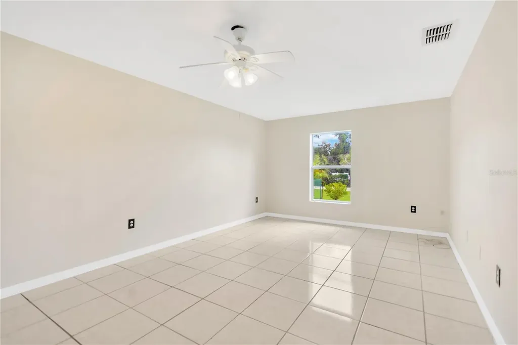 808 1st Avenue NE Ruskin FL 33570