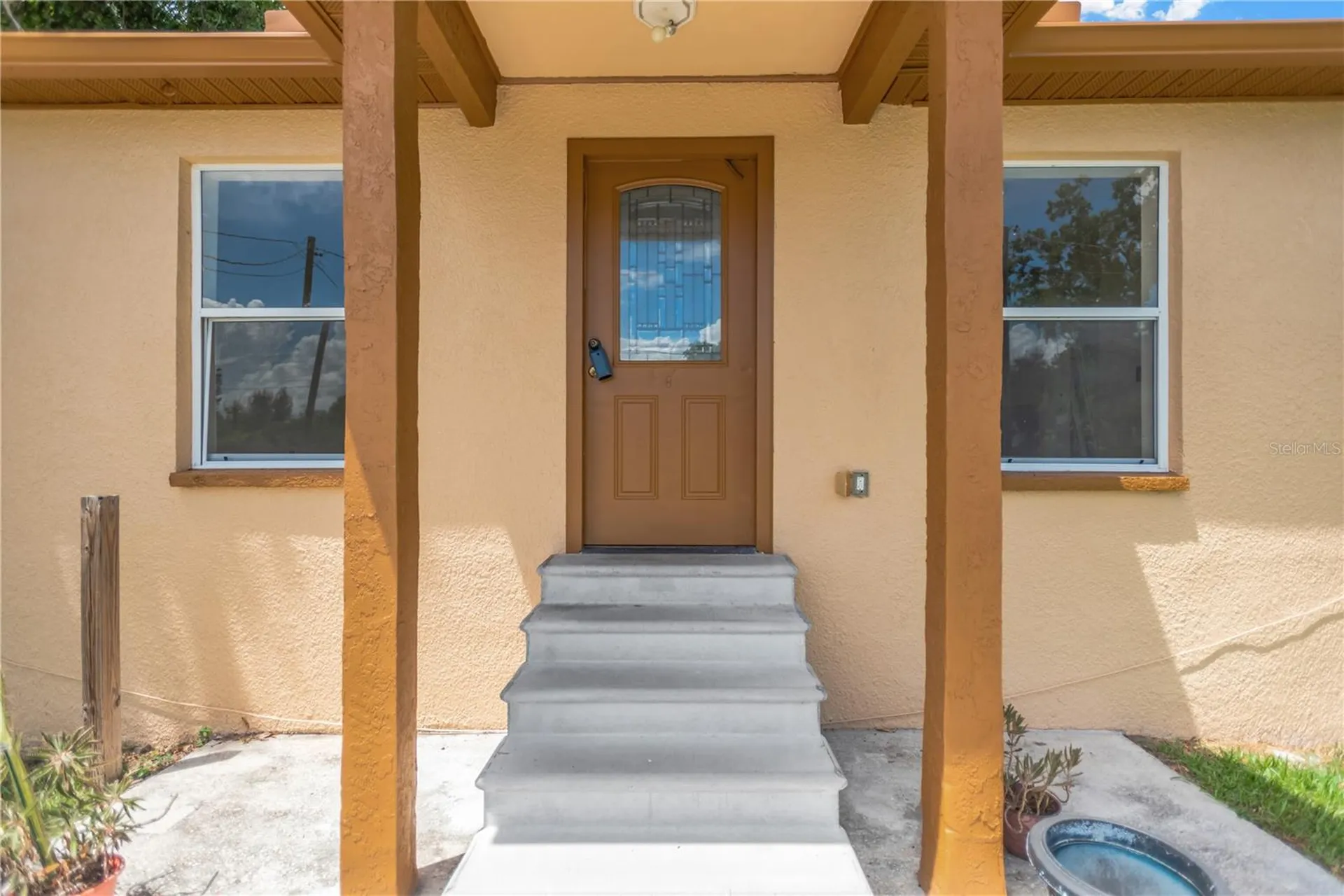 808 1st Avenue NE Ruskin FL 33570