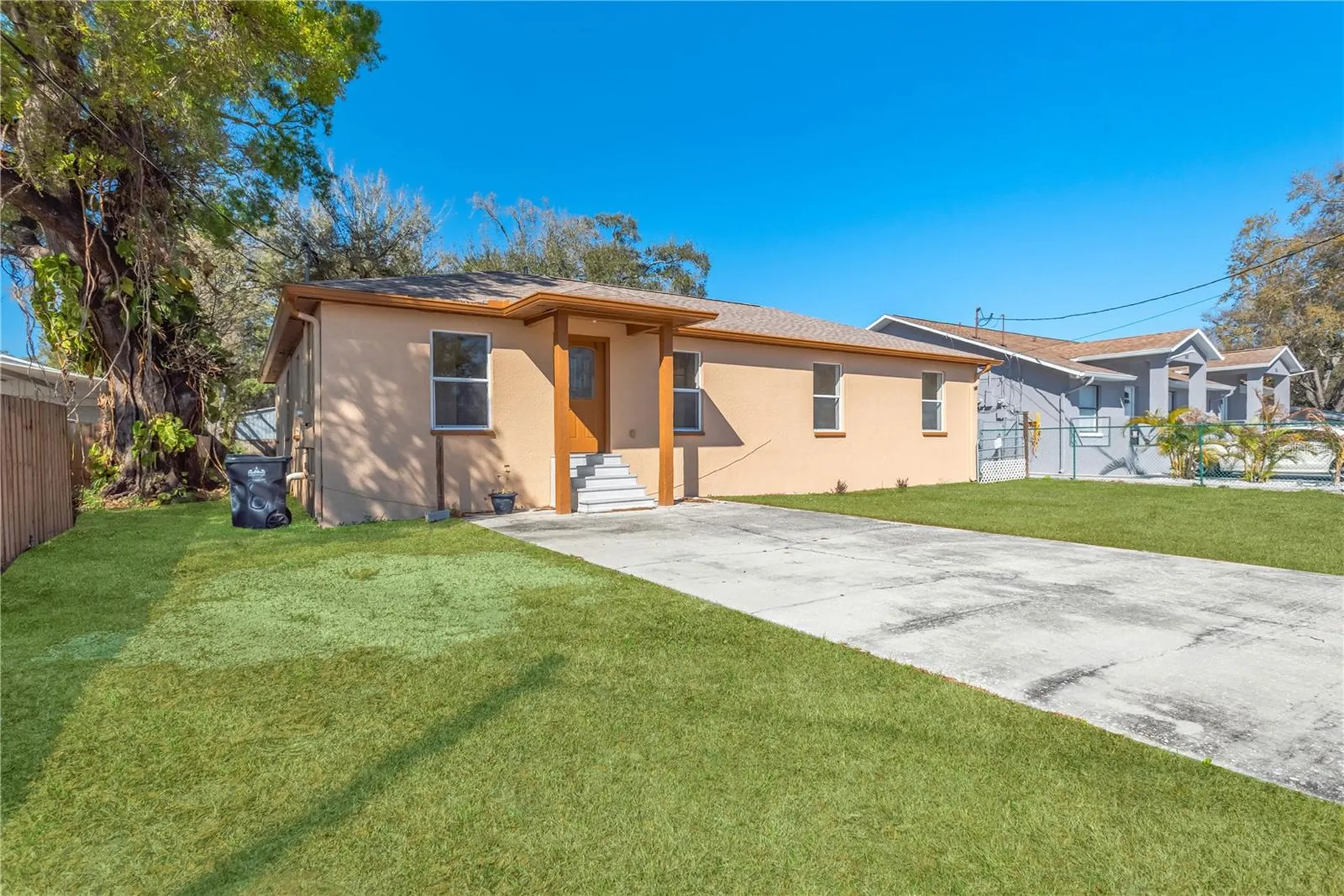 808 1st Avenue NE Ruskin FL 33570
