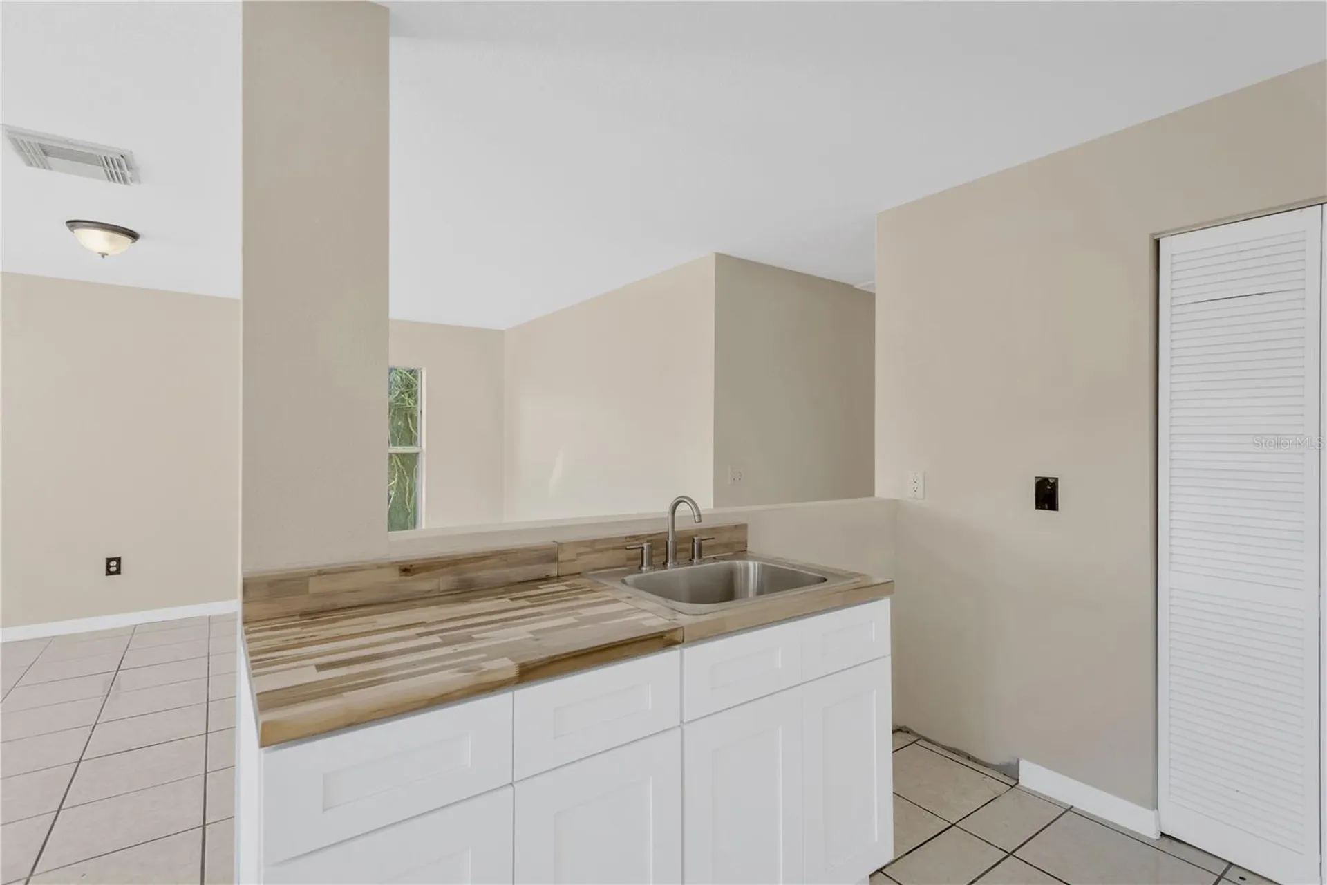 808 1st Avenue NE Ruskin FL 33570