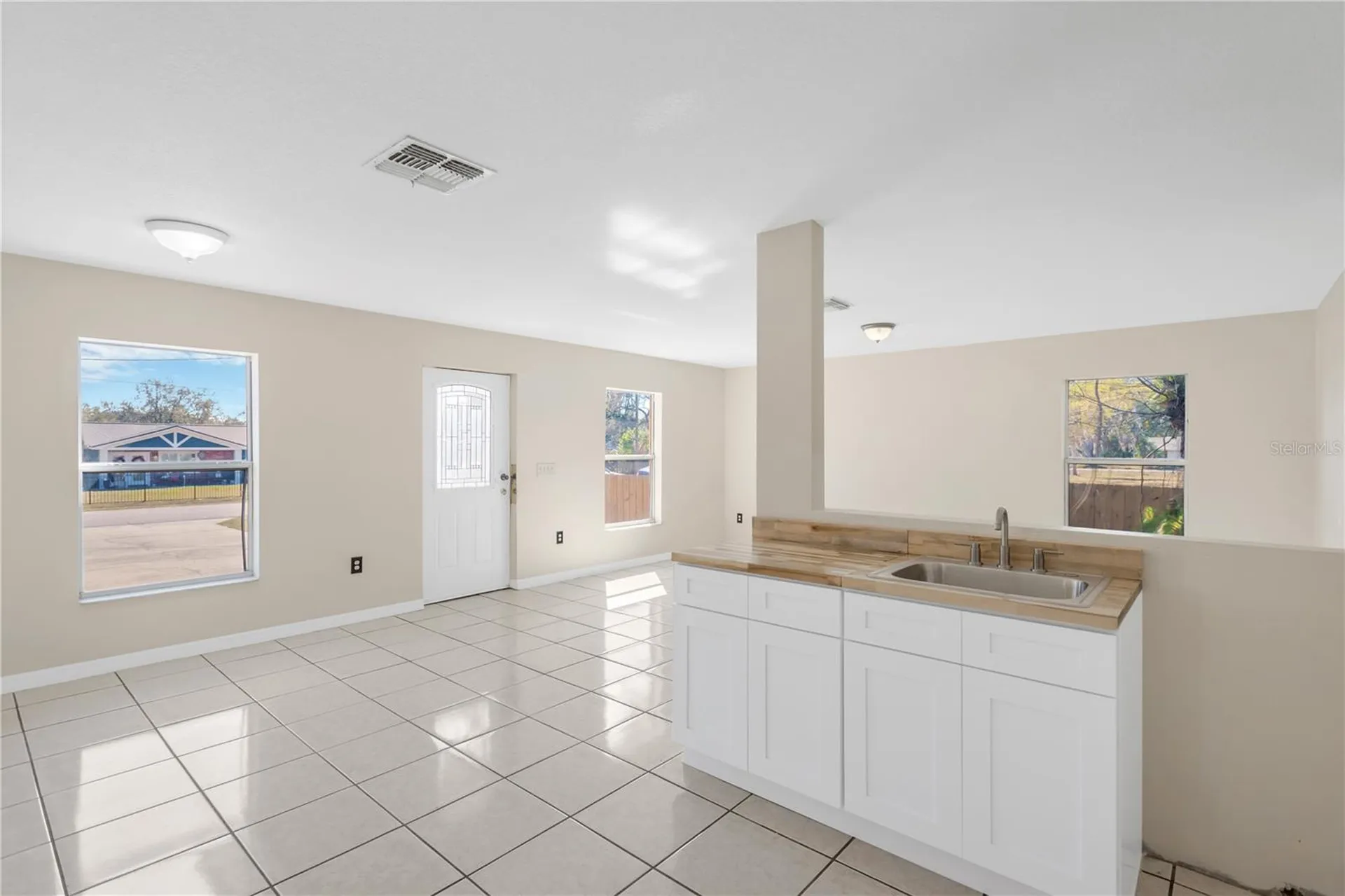 808 1st Avenue NE Ruskin FL 33570
