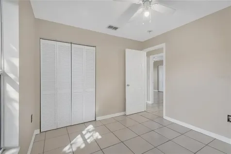 808 1st Avenue NE Ruskin FL 33570