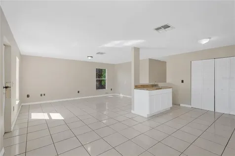 808 1st Avenue NE Ruskin FL 33570