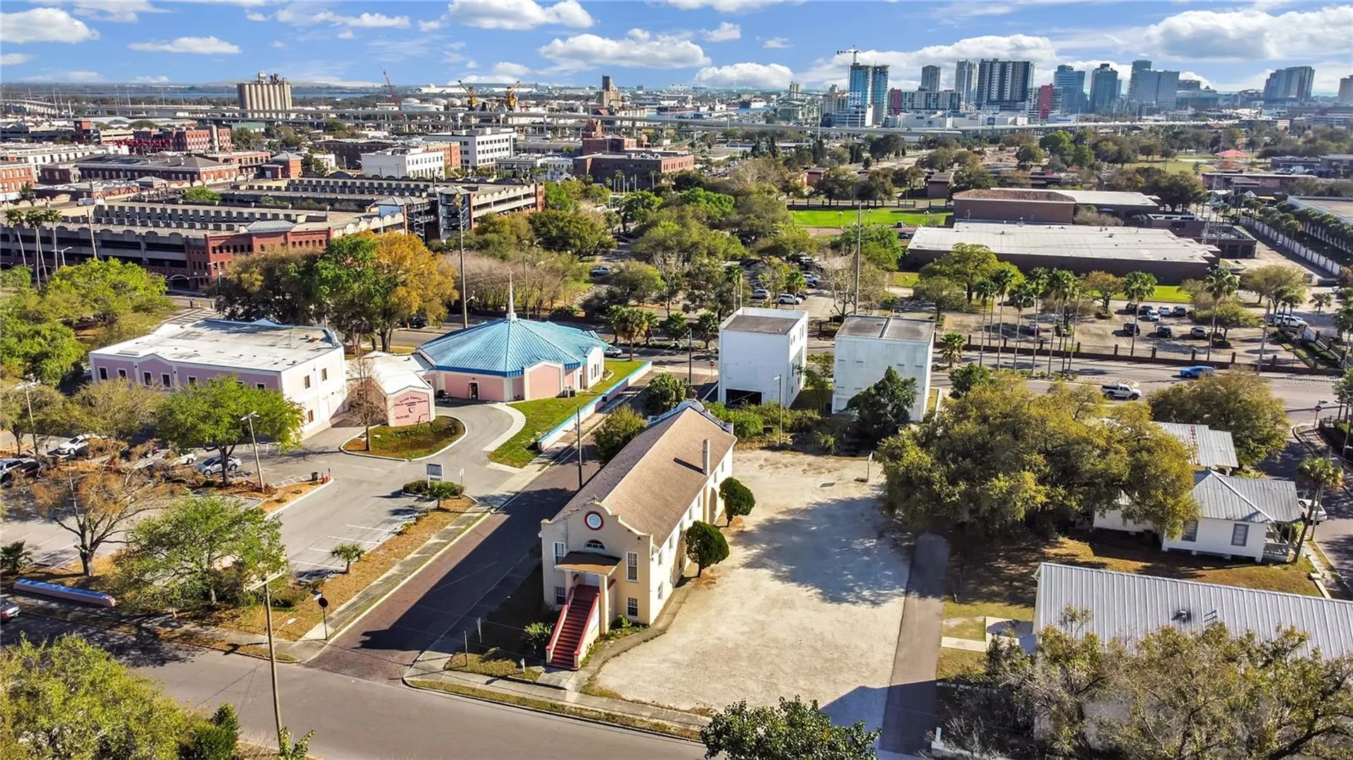 953 E 11th Avenue Tampa FL 33605