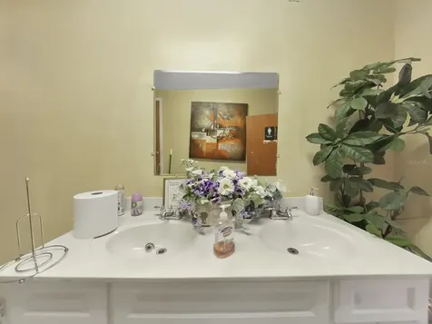 953 E 11th Avenue Tampa FL 33605