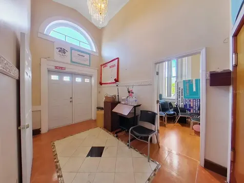 953 E 11th Avenue Tampa FL 33605