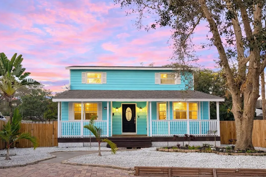 795 Plymouth Street Sarasota FL 34242