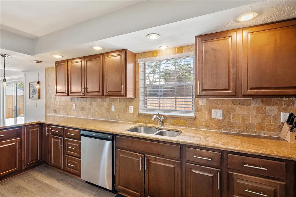 795 Plymouth Street Sarasota FL 34242