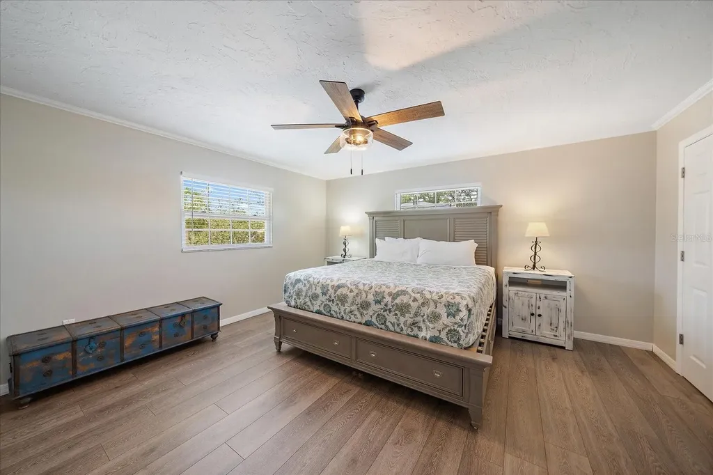 795 Plymouth Street Sarasota FL 34242