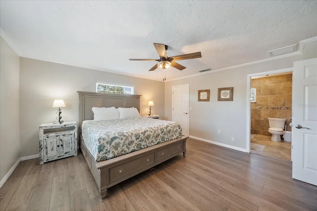 795 Plymouth Street Sarasota FL 34242