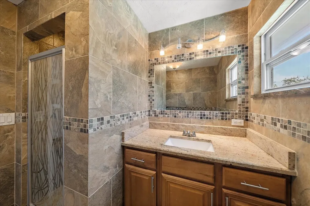 795 Plymouth Street Sarasota FL 34242