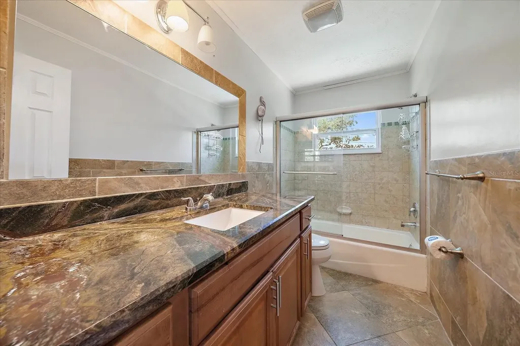 795 Plymouth Street Sarasota FL 34242