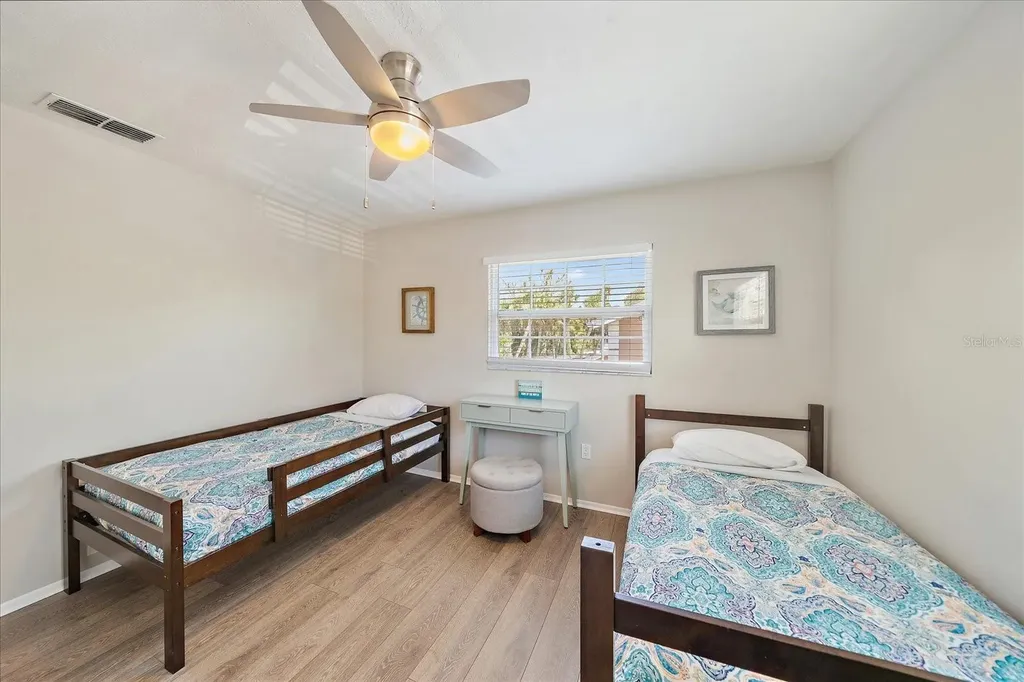 795 Plymouth Street Sarasota FL 34242