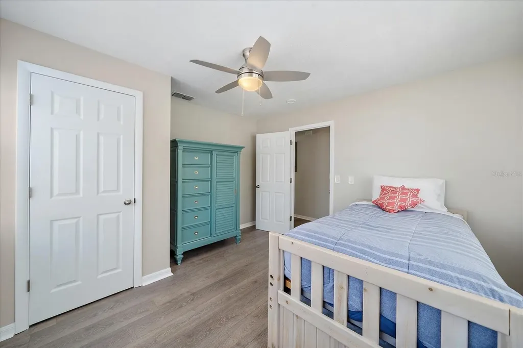 795 Plymouth Street Sarasota FL 34242