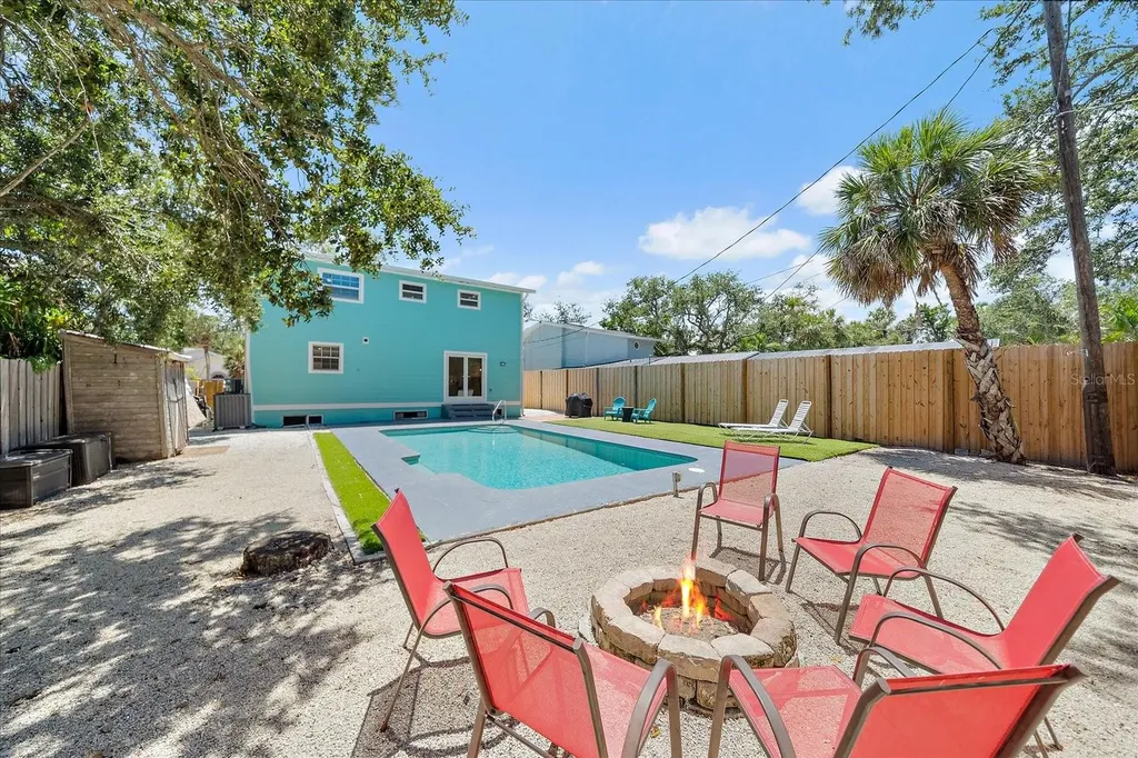 795 Plymouth Street Sarasota FL 34242