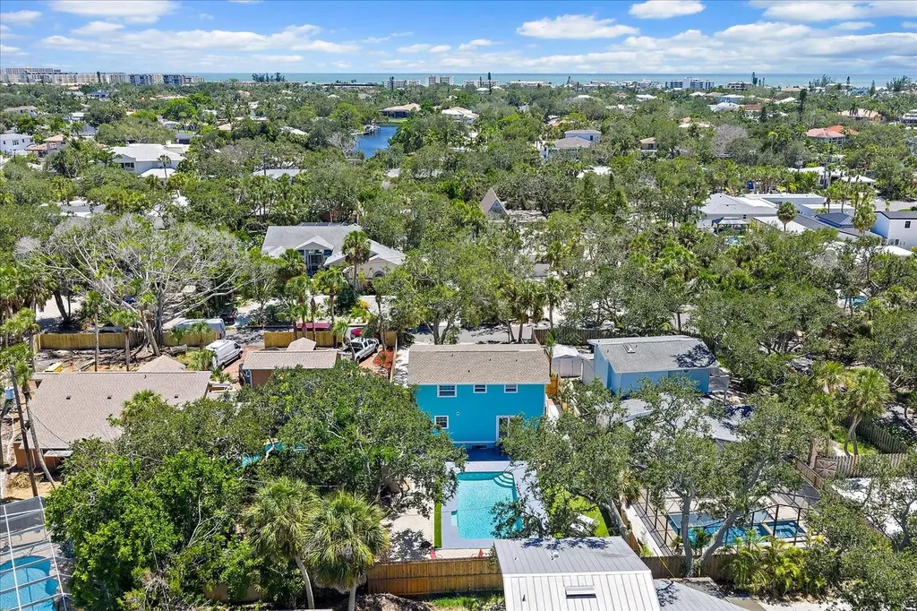 795 Plymouth Street Sarasota FL 34242