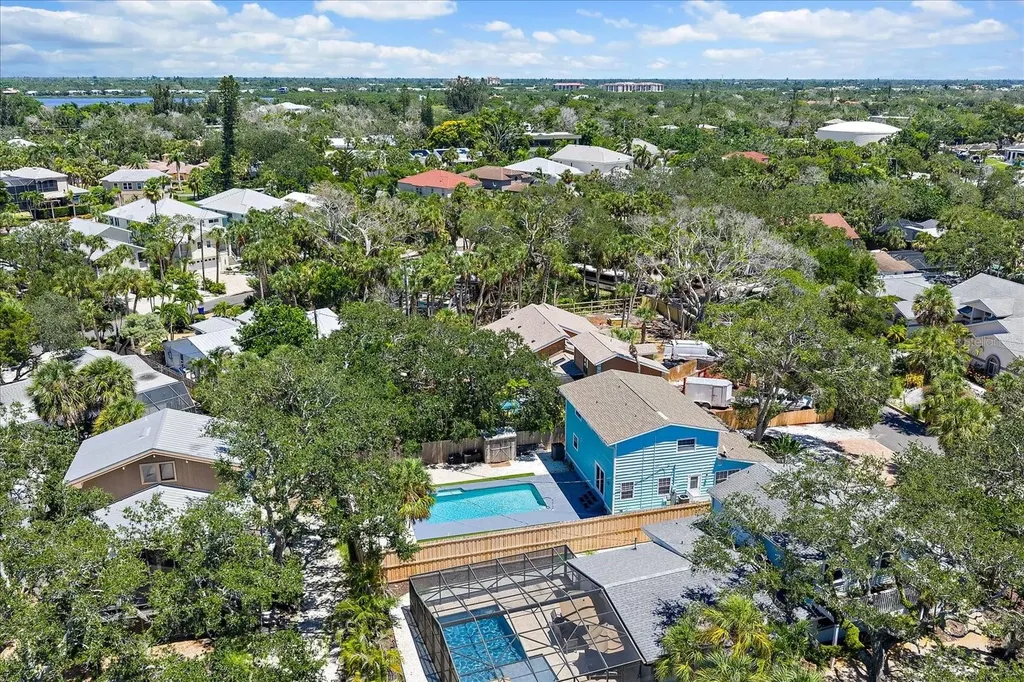 795 Plymouth Street Sarasota FL 34242