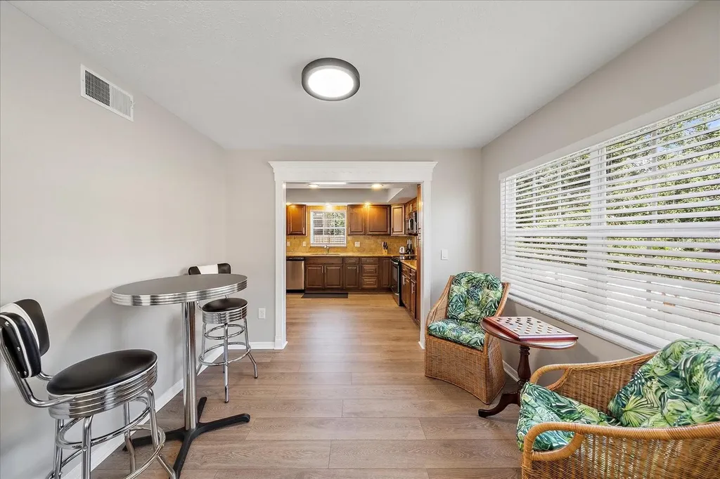 795 Plymouth Street Sarasota FL 34242