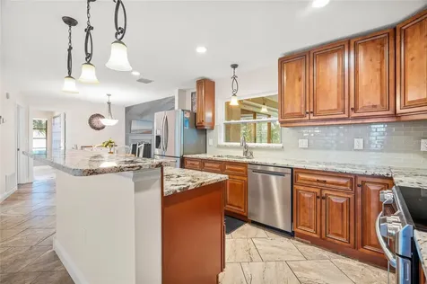 4207 Charing Cross Road Sarasota FL 34241
