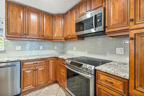 4207 Charing Cross Road Sarasota FL 34241