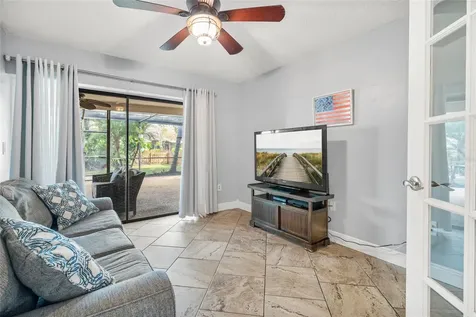 4207 Charing Cross Road Sarasota FL 34241