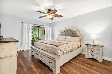 4207 Charing Cross Road Sarasota FL 34241