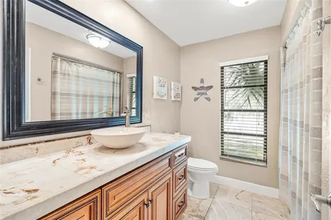 4207 Charing Cross Road Sarasota FL 34241