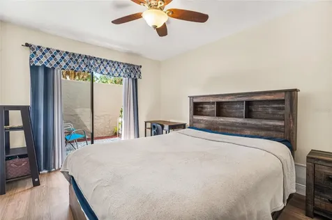 4207 Charing Cross Road Sarasota FL 34241