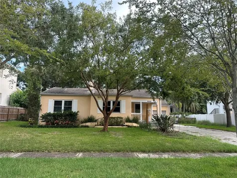 2922 W Coachman Avenue Tampa FL 33611