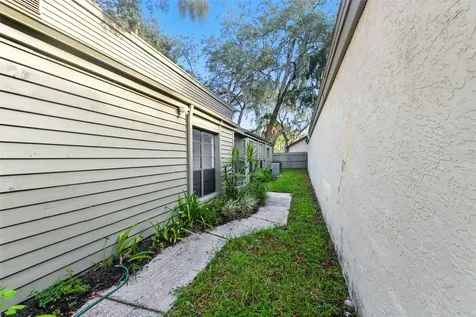 4404 Oak Harbor Drive Tampa FL 33613