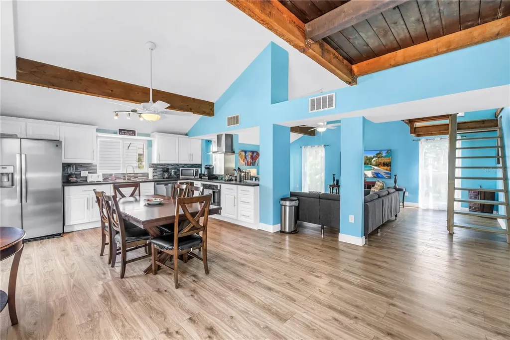 156 Siesta Drive Sarasota FL 34242