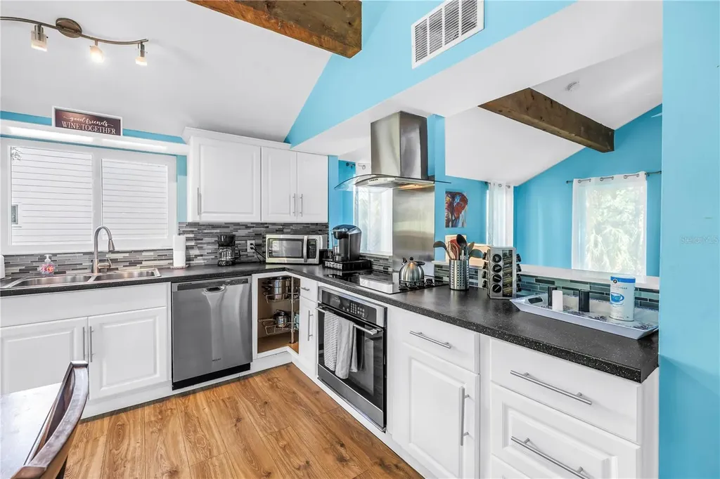 156 Siesta Drive Sarasota FL 34242