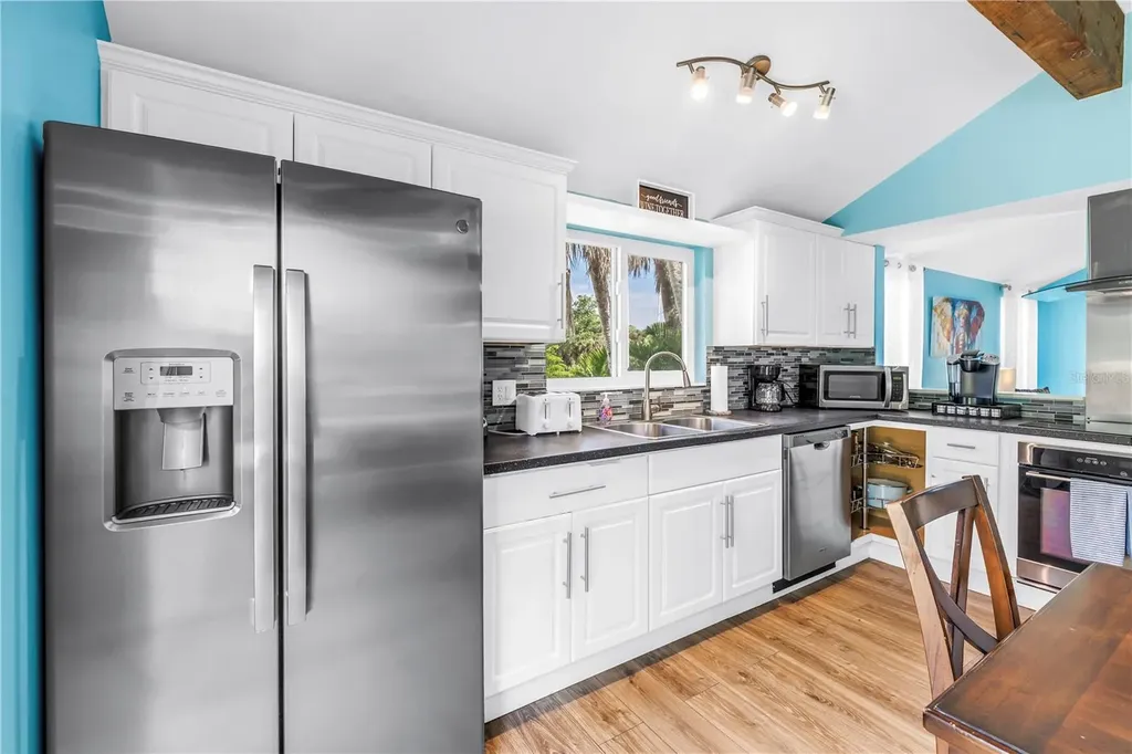156 Siesta Drive Sarasota FL 34242