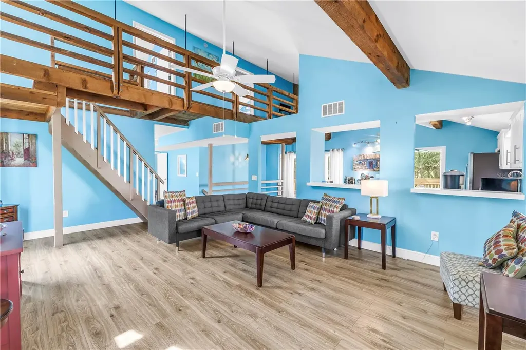 156 Siesta Drive Sarasota FL 34242