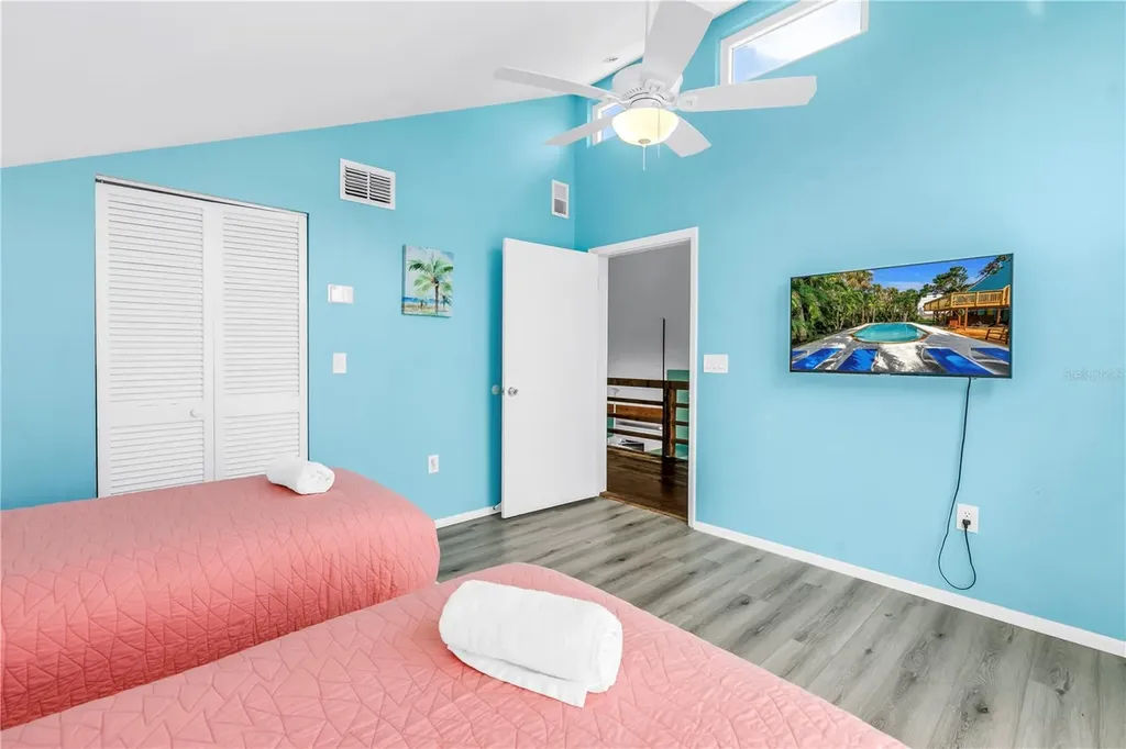 156 Siesta Drive Sarasota FL 34242
