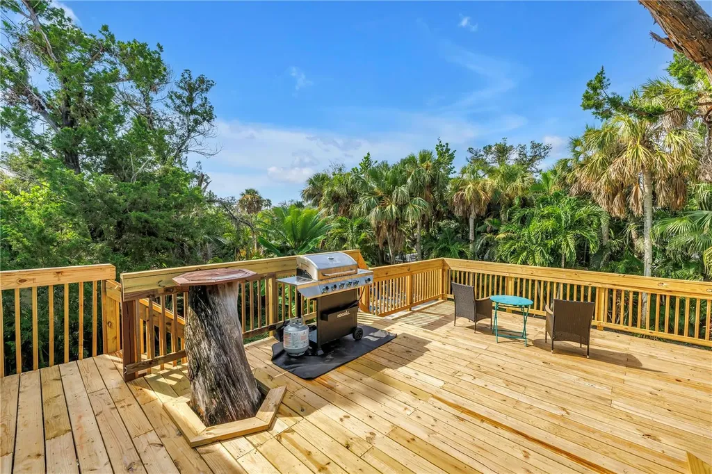156 Siesta Drive Sarasota FL 34242